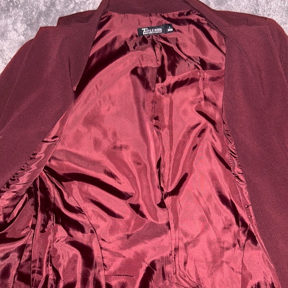 NYC 7th Ave. Burgundy lined suit w/jacket and pants - Picture 9 of 9